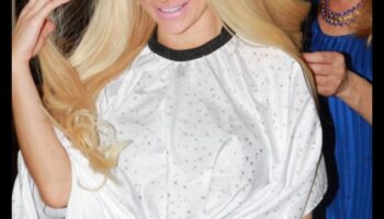 Blonde Bombshell Confessions: Povestiri din interior de la stiliști celebri